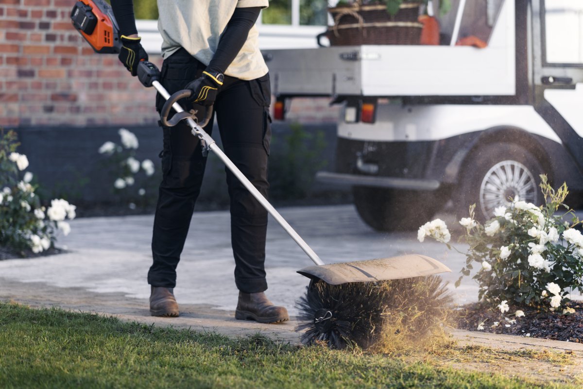 525ILK, EI AKKU/LATURI